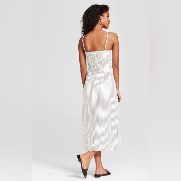 WHO WHAT WEAR WOMENS dress size L
In like new condition 19” pit to pit - Picture 3 of 13